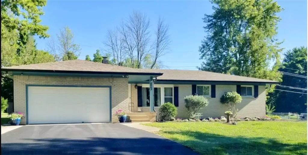 6562 Honeysuckle LN, Indianapolis, IN 46237