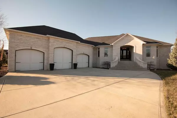 7966 Creek Ridge DR, Brownsburg, IN 46112