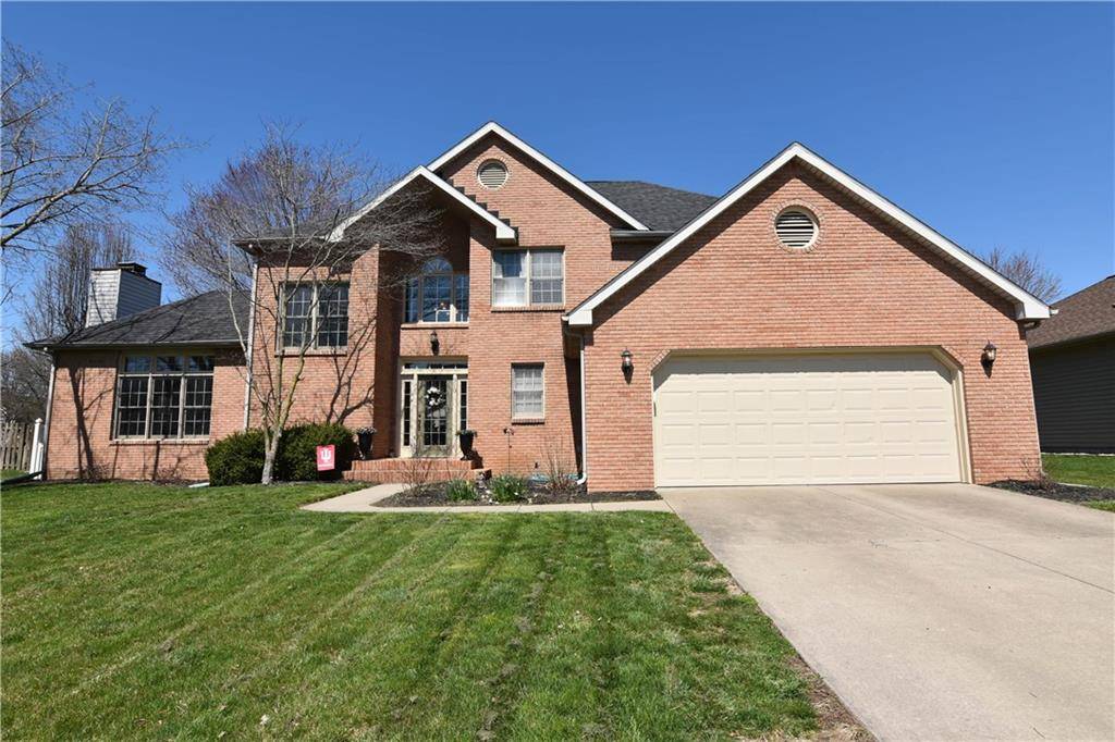 920 Towhee DR, Columbus, IN 47203