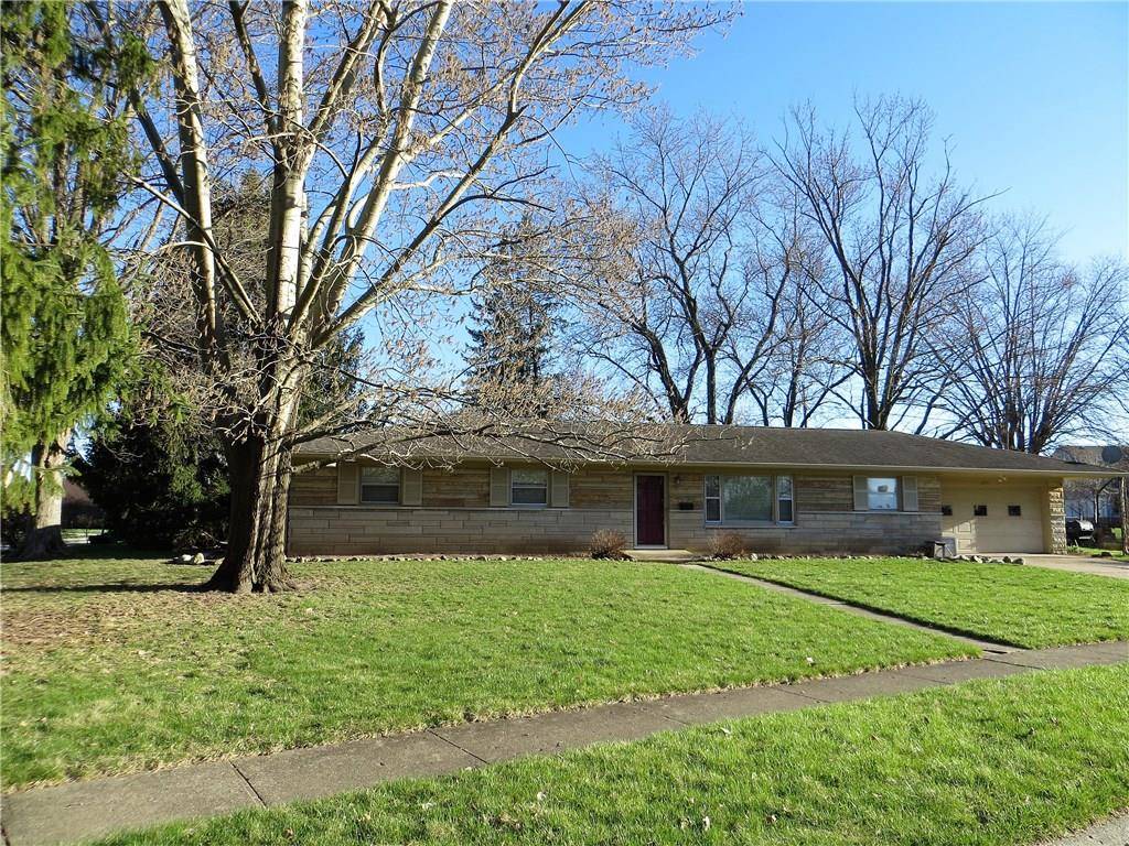 1047 E Logan ST, Brownsburg, IN 46112