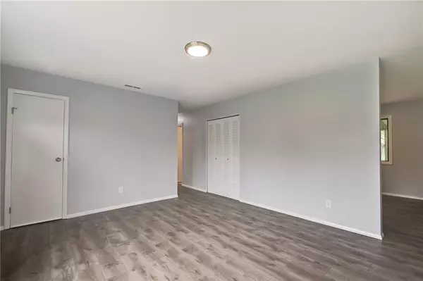 Indianapolis, IN 46224,6014 Allendale DR