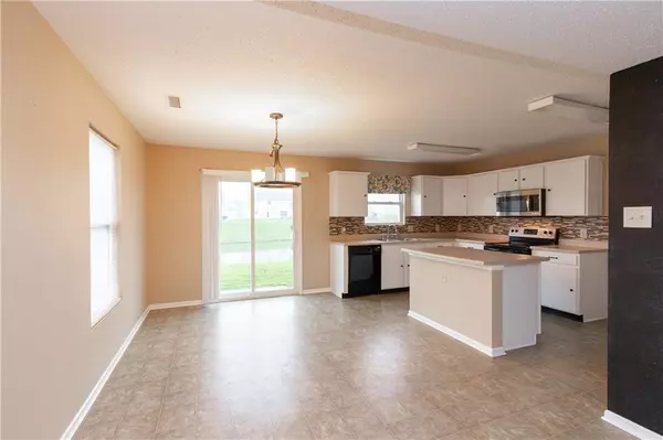 Indianapolis, IN 46259,8104 Crackling LN