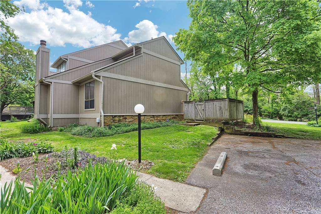 Indianapolis, IN 46237,3902 Wilderness TRL