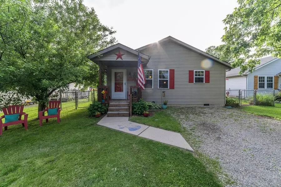 2205 N Manring AVE, Muncie, IN 47303