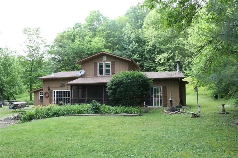6191 Possum Trot RD, Unionville, IN 47468