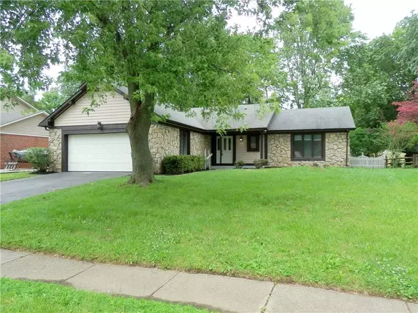 733 SUMMITCREST DR, Indianapolis, IN 46241