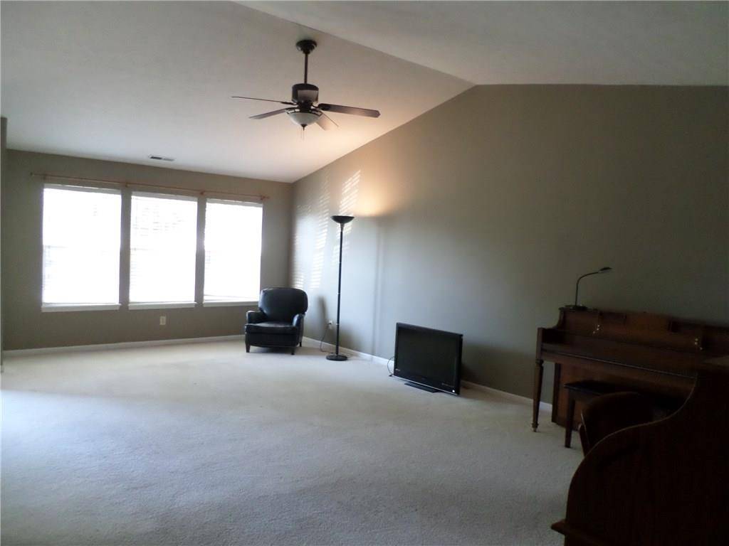 Brownsburg, IN 46112,41 Knoll LN