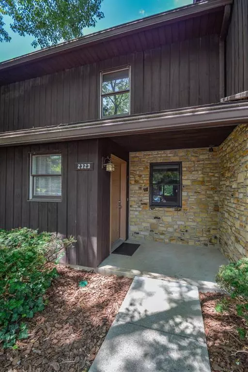 Bloomington, IN 47401,2323 E Winding Brook CT