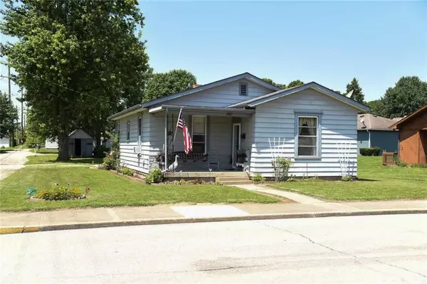 160 N 2ND ST, Martinsville, IN 46151