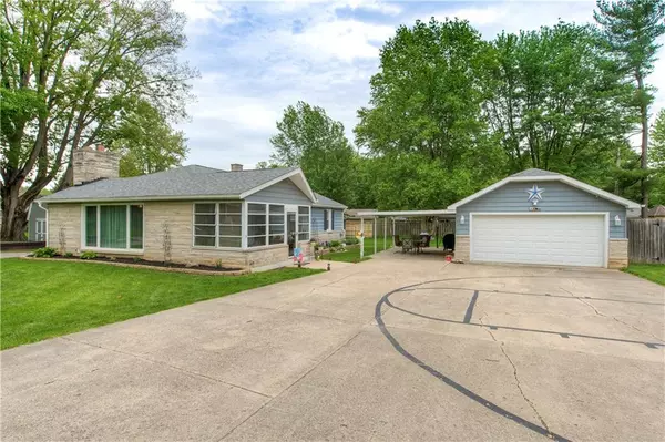 497 N Wayne ST, Danville, IN 46122