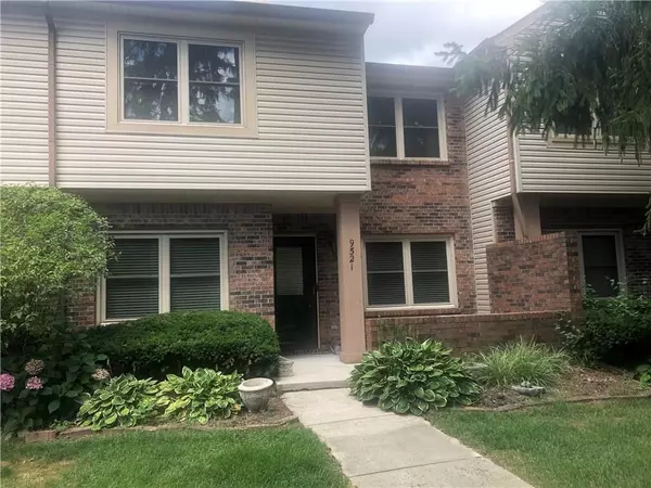 9521 Maple WAY, Indianapolis, IN 46268