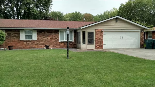 2308 N Carriage LN, Muncie, IN 47304