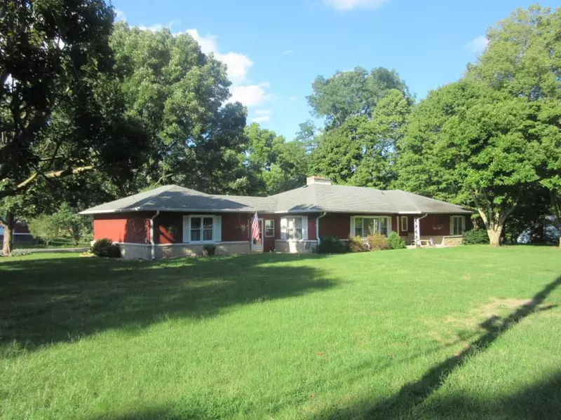 1232 W Country Club RD, Crawfordsville, IN 47933