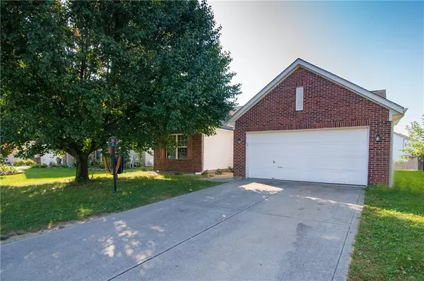 Indianapolis, IN 46268,3215 Crestwell DR