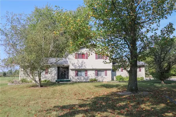 1134 Lichtenburg RD, Indianapolis, IN 46239