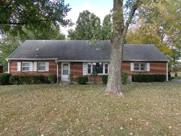 8424 E Mulberry ST,  Columbus,  IN 47203