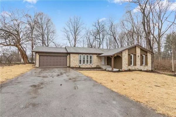 5362 Shorewood DR, Indianapolis, IN 46220