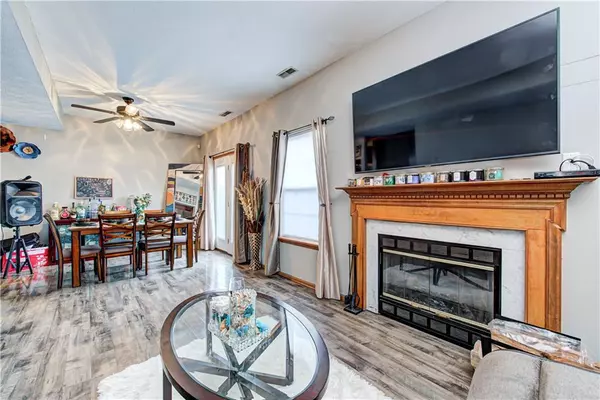 Indianapolis, IN 46214,609 Cahill LN