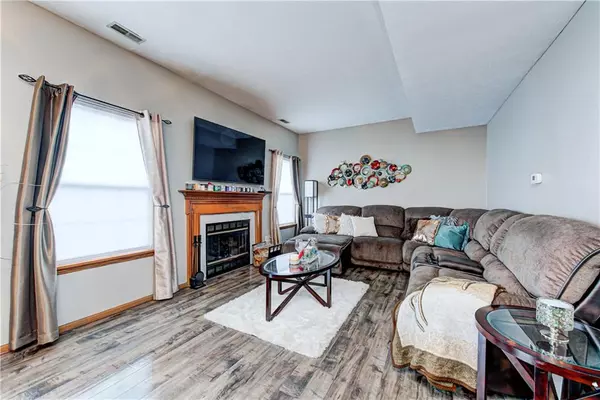 Indianapolis, IN 46214,609 Cahill LN