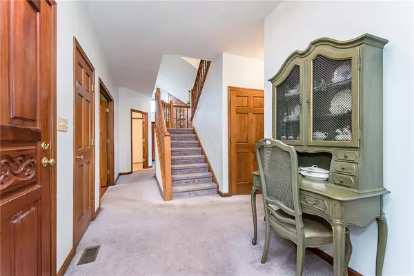 Indianapolis, IN 46236,9115 Promontory RD