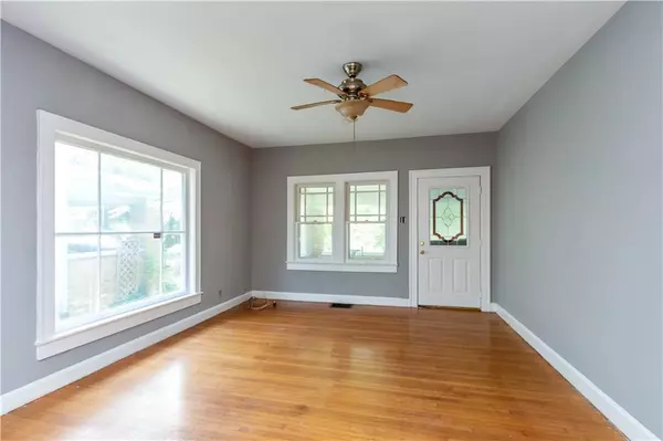 Indianapolis, IN 46201,819 N Riley AVE