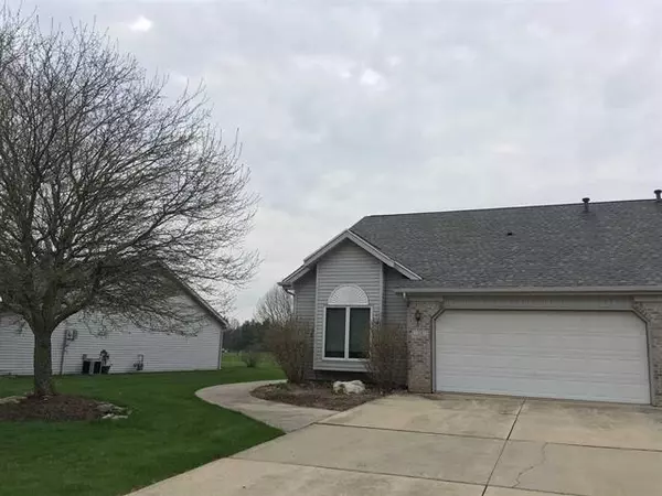 39 Clubview DR, Hartford City, IN 47348