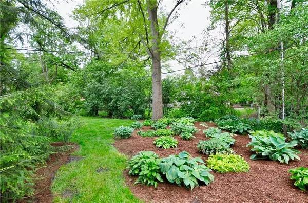 Indianapolis, IN 46240,8810 Washington Blvd West DR