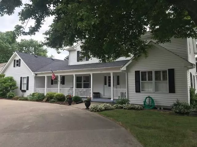 600 Vehslage RD, Seymour, IN 47274