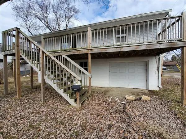 Anderson, IN 46012,20 E Pine