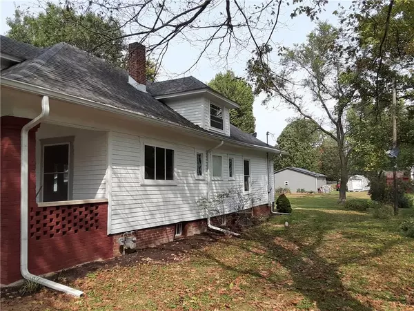 Ladoga, IN 47954,124 W Taylor ST