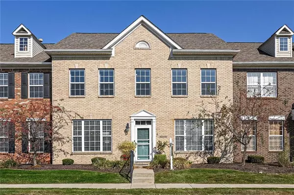 13490 MOLIQUE BLVD #402, Fishers, IN 46037