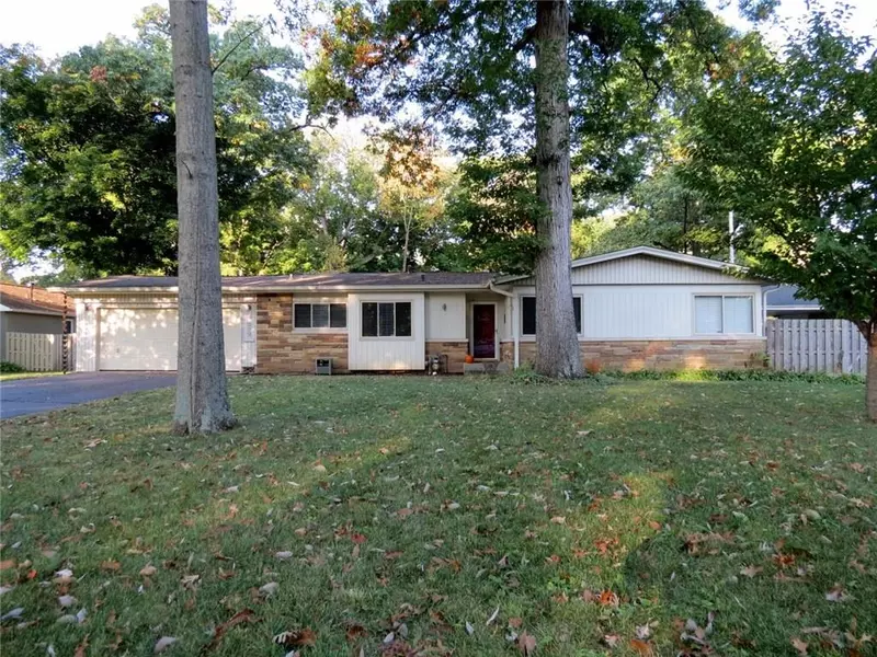 3222 Woodland Pkwy, Columbus, IN 47201