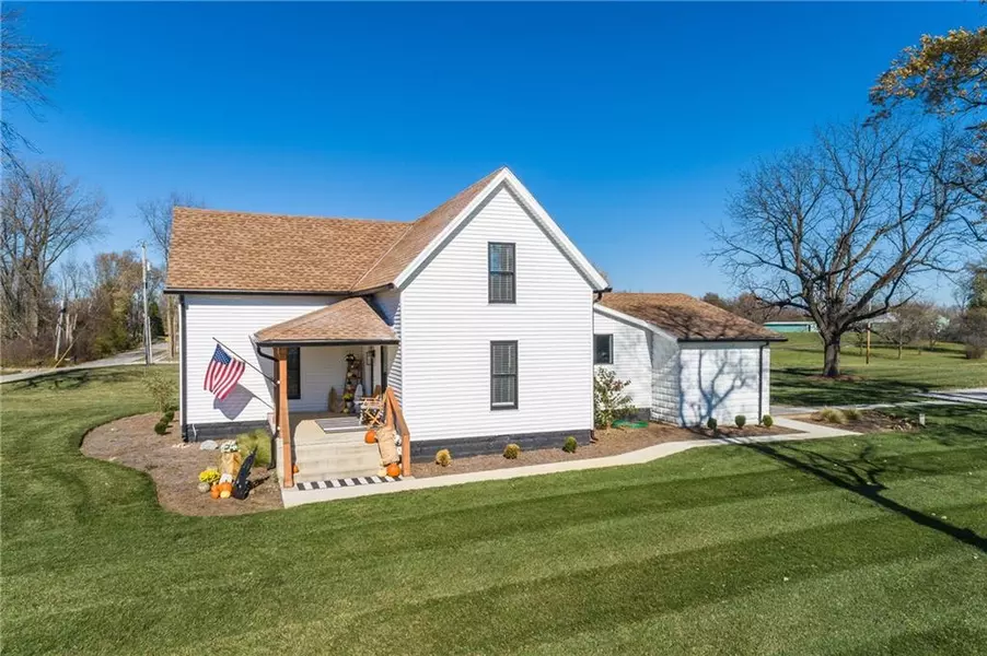 703 N 800 E, Greenfield, IN 46140