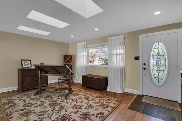 Indianapolis, IN 46280,9868 Chambray DR