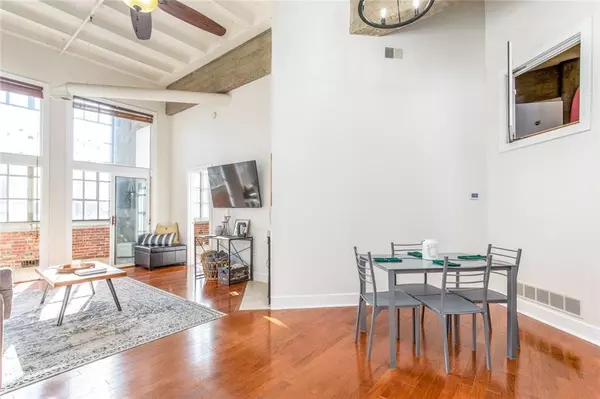 Indianapolis, IN 46204,611 N Park AVE #209