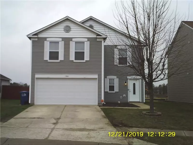 1360 Ellington DR, Shelbyville, IN 46176