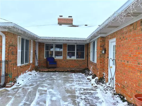 Greenfield, IN 46140,16 Marywood DR #3