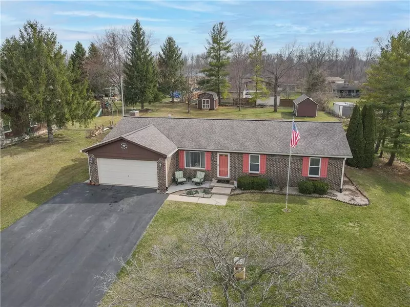 2315 Osman LN, Greenfield, IN 46140