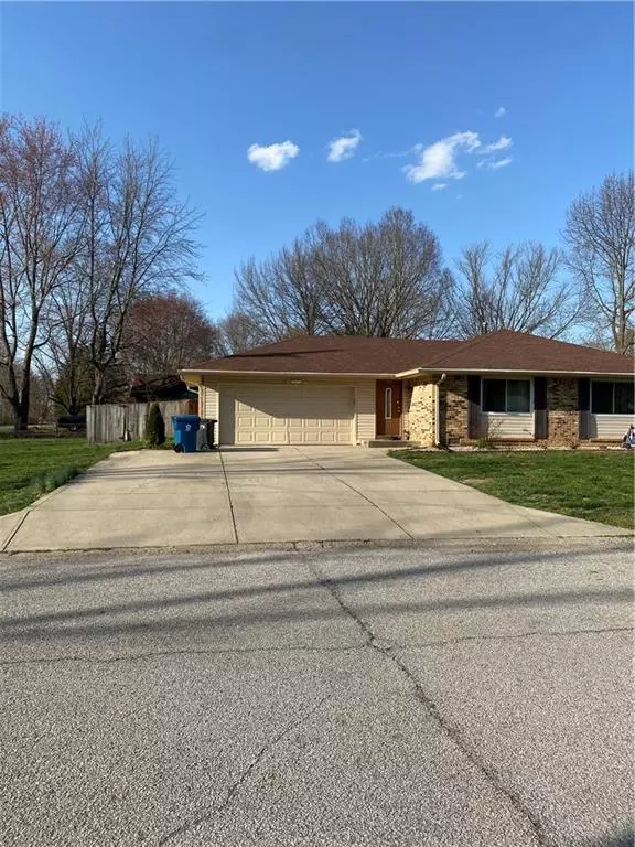 Indianapolis, IN 46217,8411 ROYAL MEADOW DR