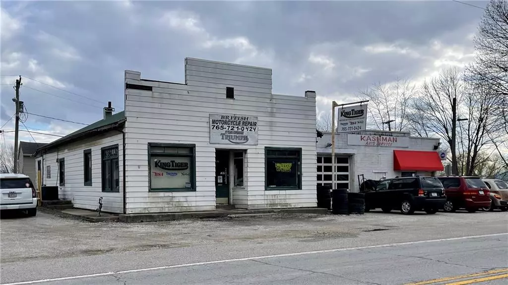 Bainbridge, IN 46105,114 & 116 W Pat Rady WAY