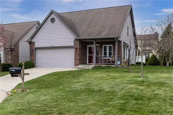 10 Calumet CT, Zionsville, IN 46077