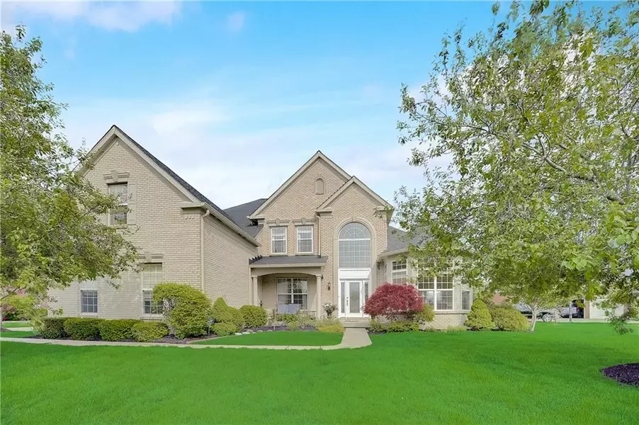 13843 Shallow Brook Close, Carmel, IN 46074