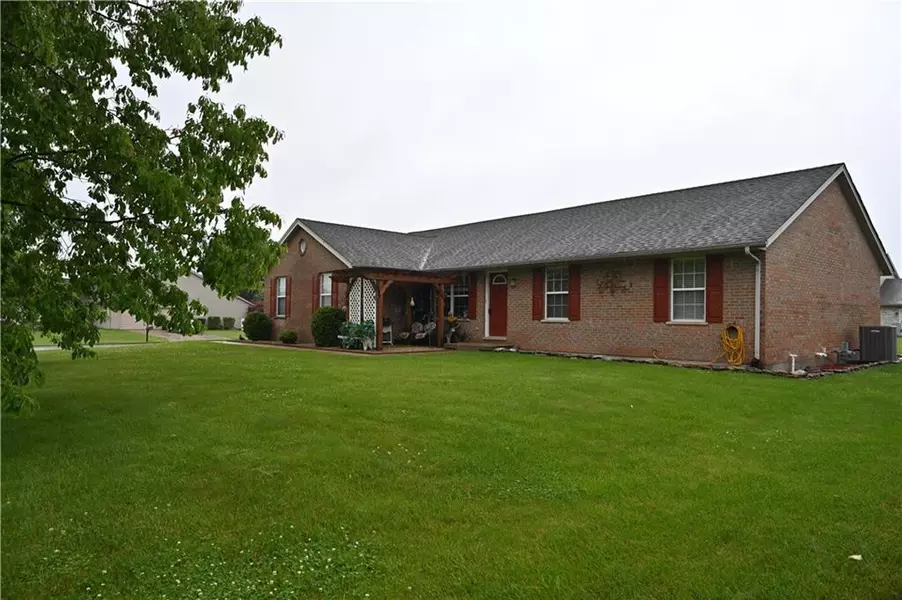 3 Belmont PL E, Batesville, IN 47006