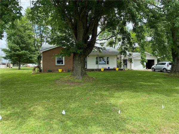 714 Deaver Rd., Columbus, IN 47201