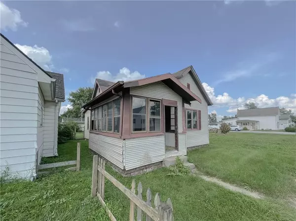 Elwood, IN 46036,1518 S G ST