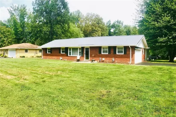 188 E Norris Heights, North Vernon, IN 47265