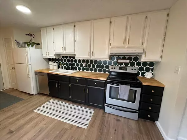 Fortville, IN 46040,728 Holiday DR