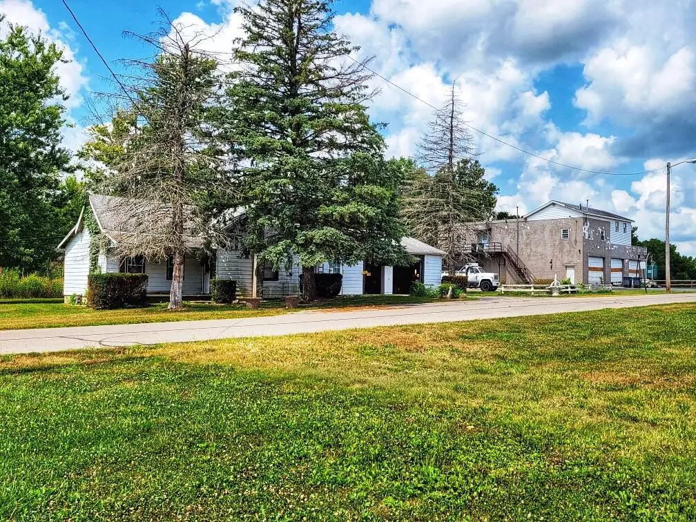 Rushville, IN 46173,1020 W 1st ST