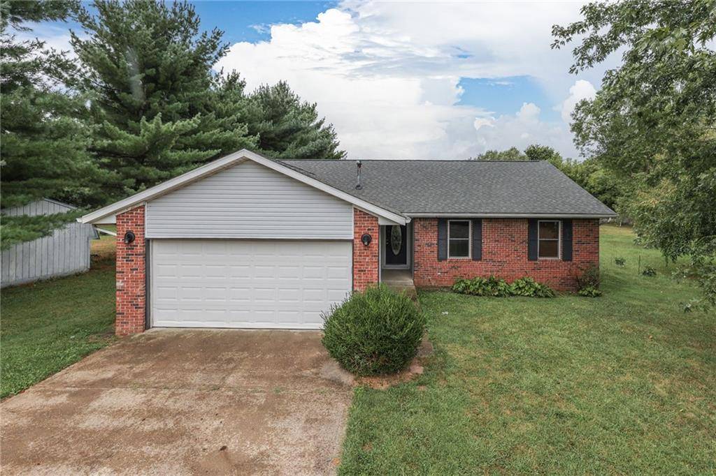 100 Raymond CT,  Morgantown,  IN 46160