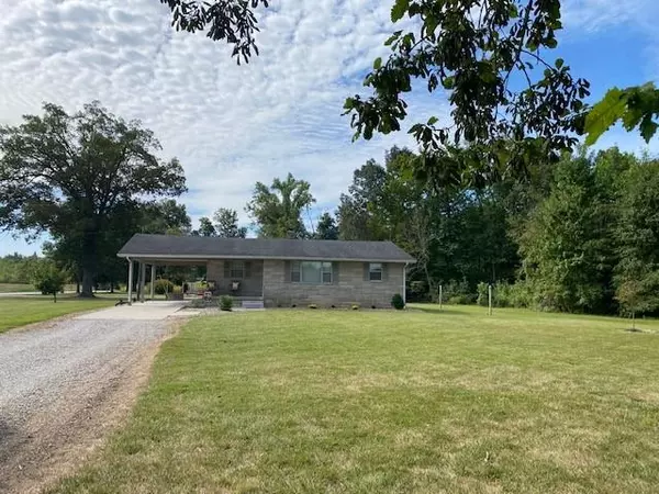 8979 E State Road 256, Austin, IN 47102